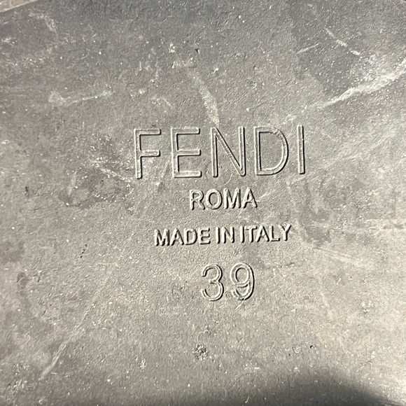 Fendi Black and Gold High-Top women’s Boots - Picture 5 of 9